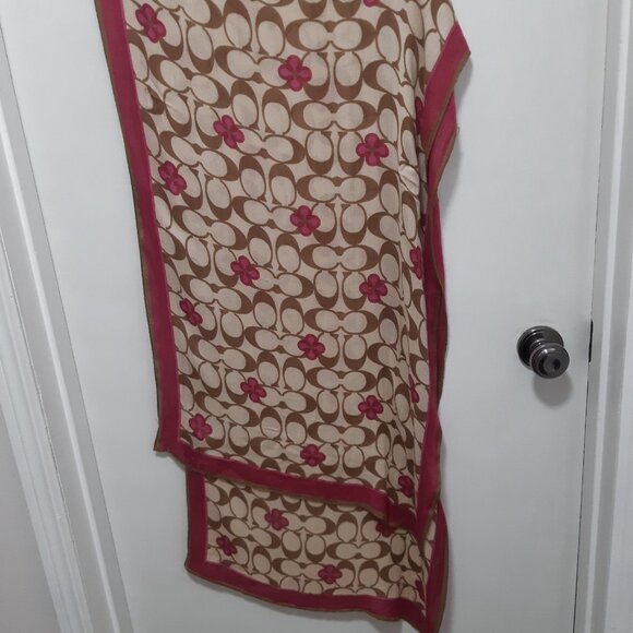 Lightweight Coach Scarf - Picture 10 of 12